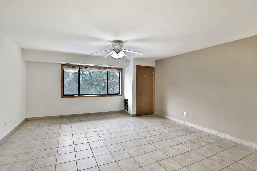 Living at 1410 Rollins Ave SE, Minneapolis, MN