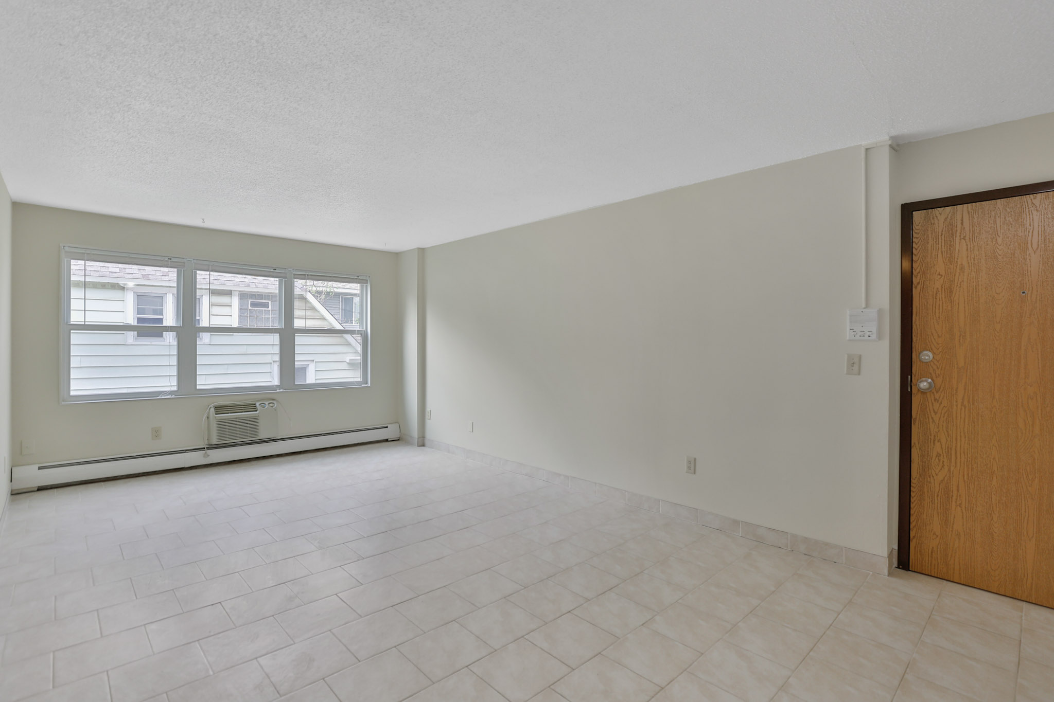 Living at 817 12th Ave SE, Minneapolis, MN